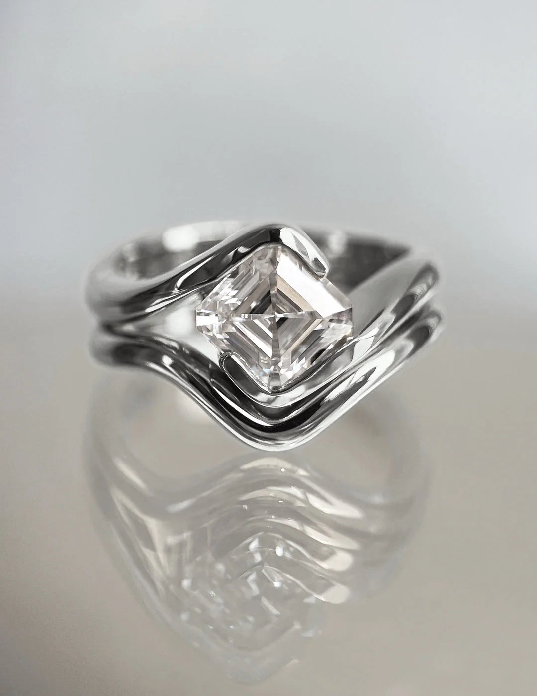1.0CT-2.0CT Asscher E/VS CVD Diamond Tension Style Unique Engagement Ring With Matching Classic Curved Band