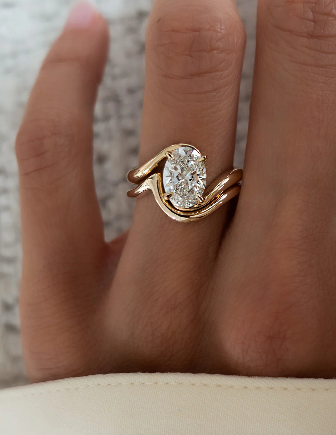 1.50CT-2.50CT Oval CVD Diamond Tension Style Engagement Ring With Matching Classic Band