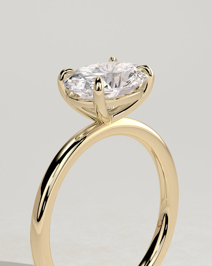 Colorless D-F oval diamond