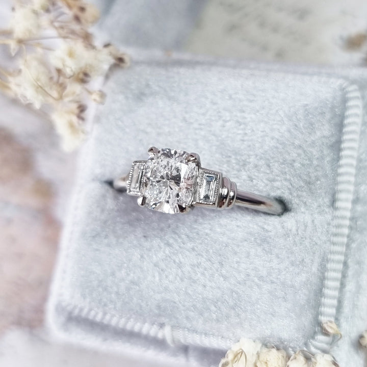 1-0-ct-cushion-cut-three-stone-e-vs1-lab-grown-diamond-engagement-ring