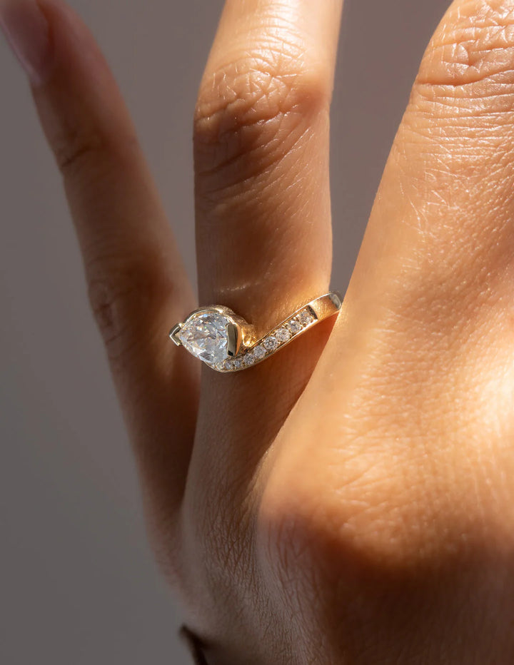 0.50CT-1.50CT Pear East West CVD Diamond By Pass Pave Engagement Ring With Matching Curved Band