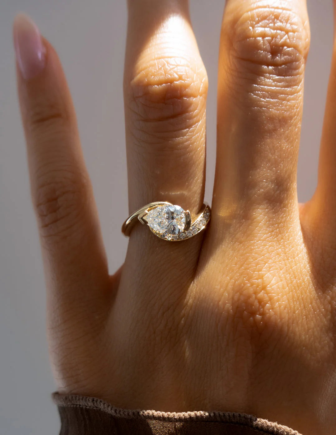 0.50CT-1.50CT Pear East West CVD Diamond By Pass Pave Engagement Ring With Matching Curved Band