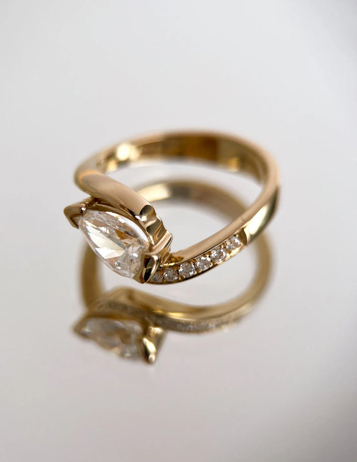0.50CT-1.50CT Pear East West CVD Diamond By Pass Pave Engagement Ring With Matching Curved Band