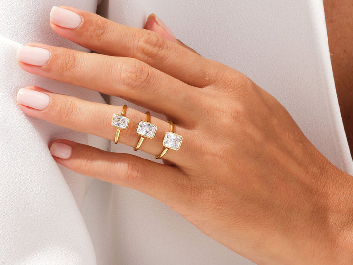 2.0CT Radiant Cut Bezel Lab Grown Diamond Engagement Ring For Women