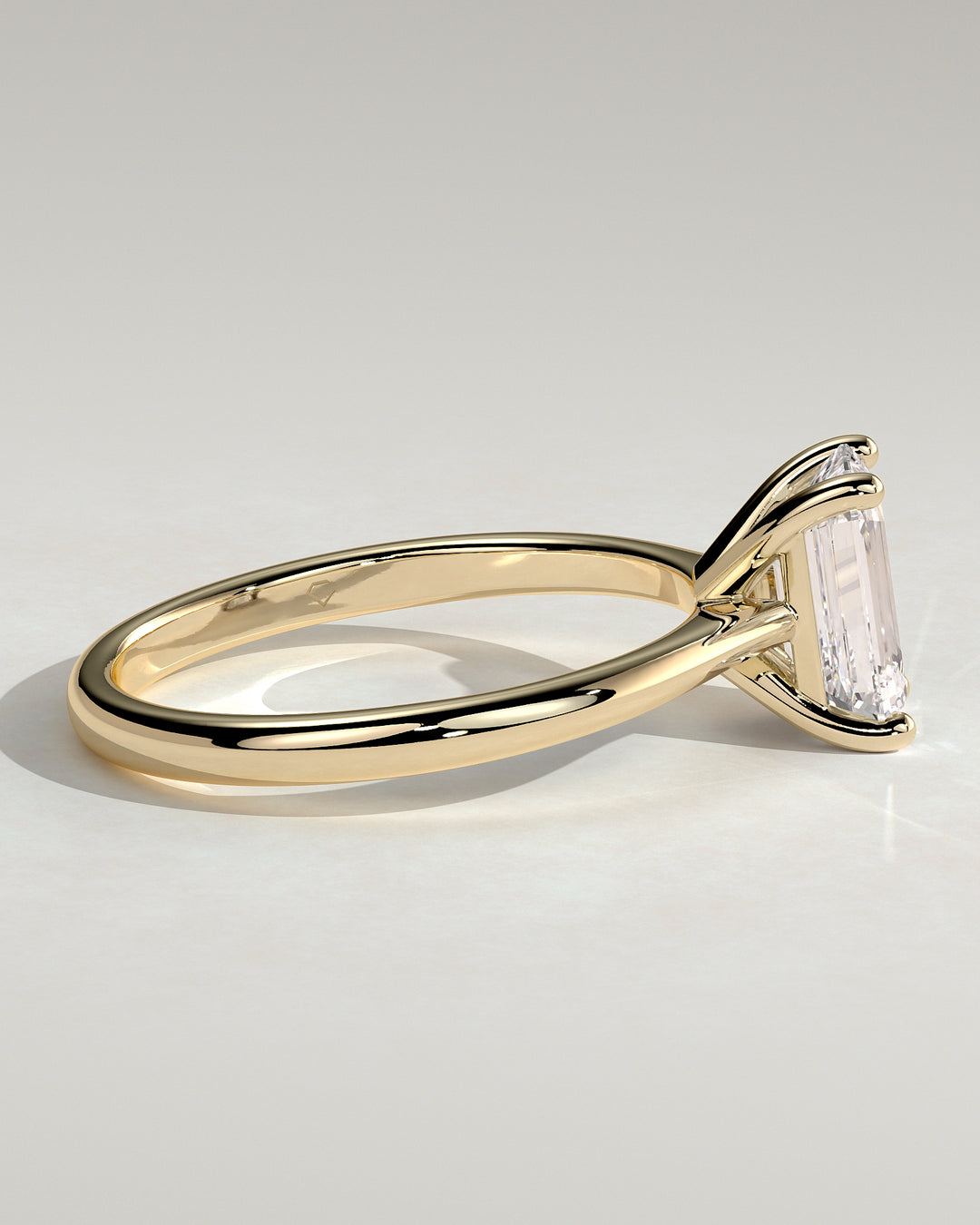E VVS2 diamond ring