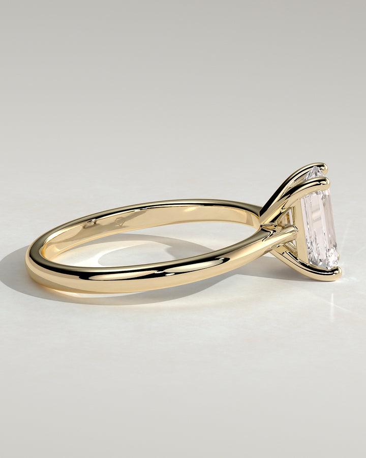 E VVS2 diamond ring