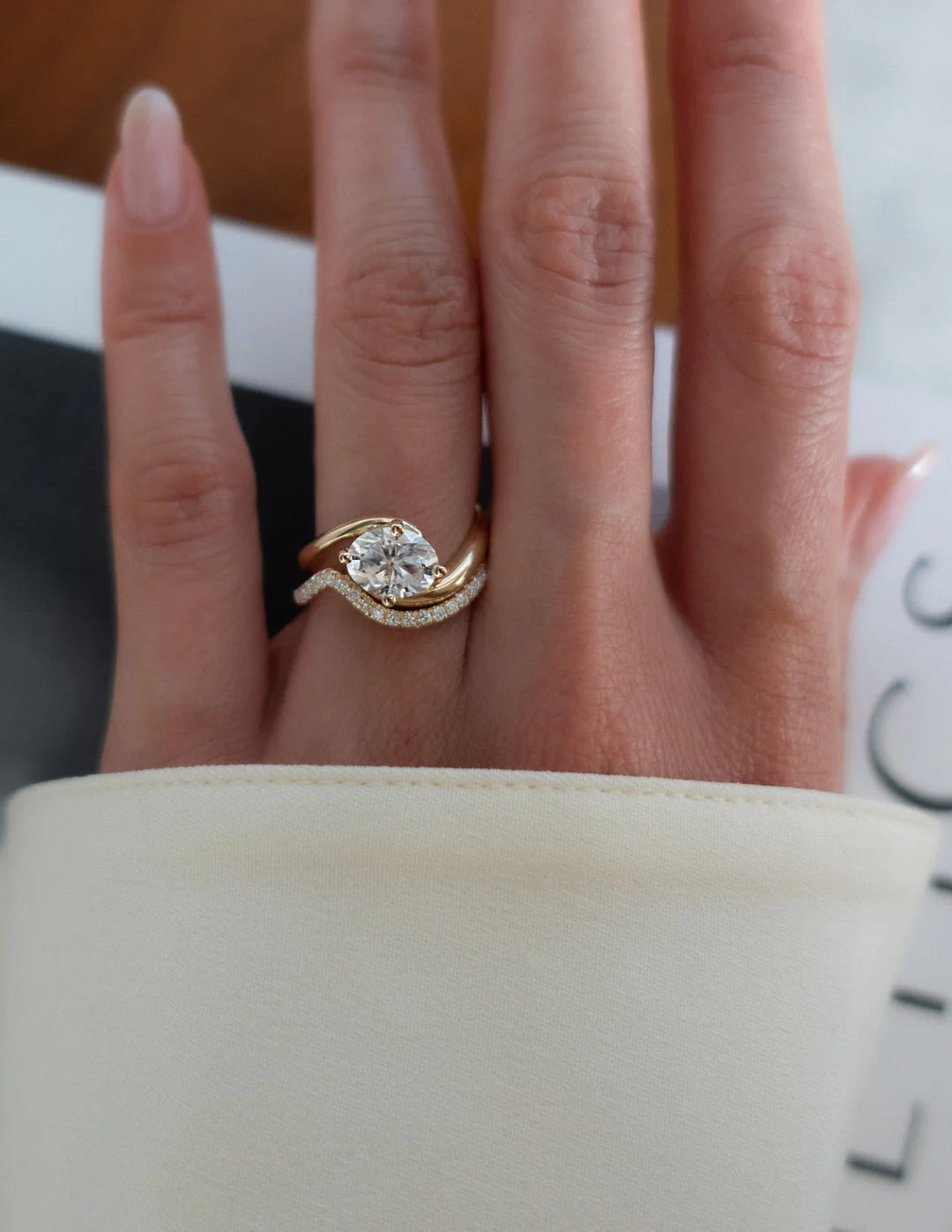 Horizontal Oval Diamond Ring Set