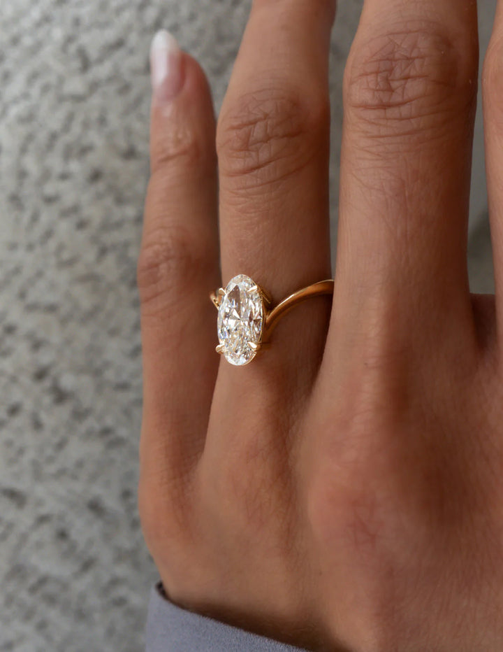 2.0CT-3.0CT Oval E/VS Unique Diamond Rings Classy Women With Matching Classic Curved Band