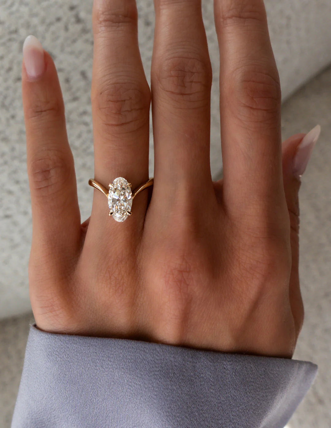 2.0CT-3.0CT Oval E/VS Unique Diamond Rings Classy Women With Matching Classic Curved Band