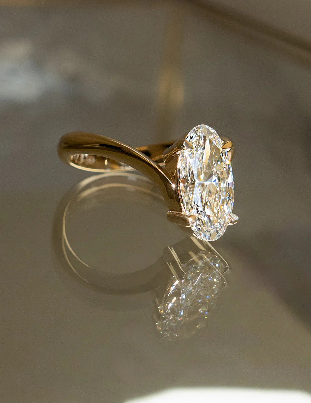 2.0CT-3.0CT Oval E/VS Unique Diamond Rings Classy Women With Matching Classic Curved Band