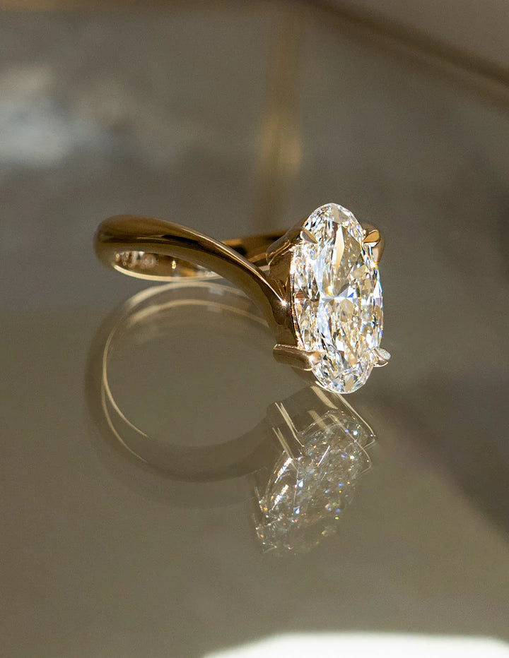 2.0CT-3.0CT Oval E/VS Unique Diamond Rings Classy Women With Matching Classic Curved Band