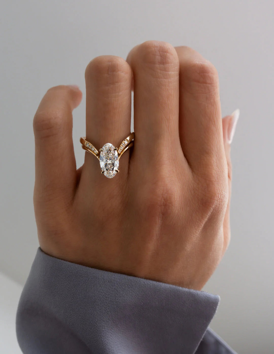 2.0CT-3.0CT Oval E/VS Diamond Unique Engagement Ring With Matching Classic Diamond Band