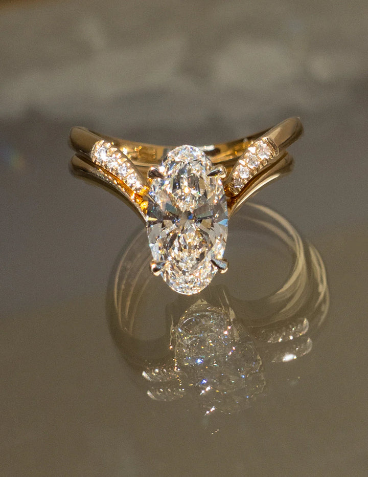 2.0CT-3.0CT Oval E/VS Diamond Unique Engagement Ring With Matching Classic Diamond Band