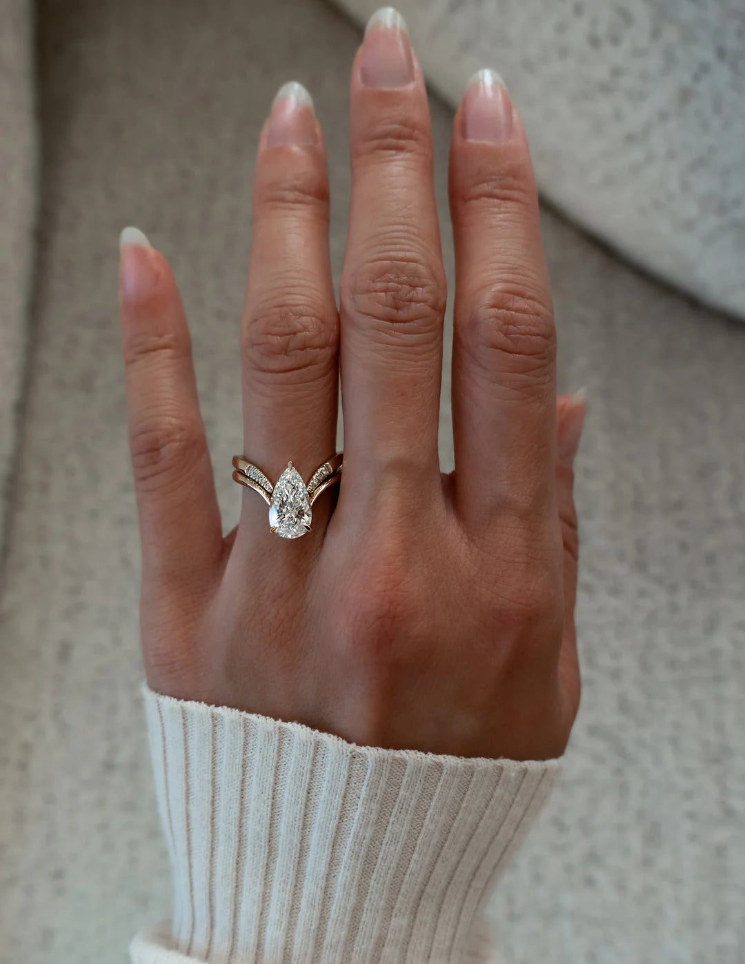 1.0CT-2.0CT Pear E/VS CVD Diamond Unique Engagement Couple Ring Design With Matching Band