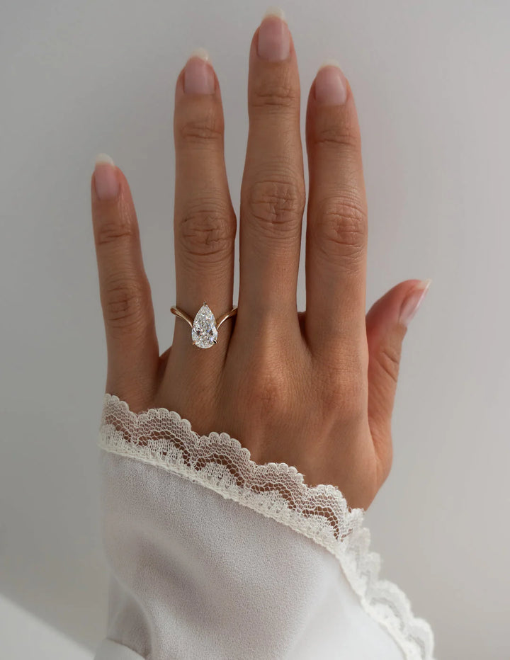 1.0CT-2.0CT Pear E/VS CVD Diamond Unique Engagement Rings Couple With Matching Classic Curved Band