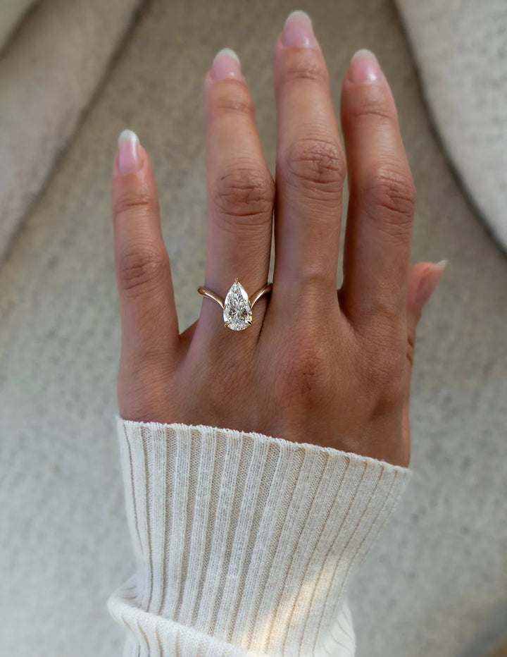 1.0CT-2.0CT Pear E/VS CVD Diamond Unique Engagement Rings Couple With Matching Classic Curved Band