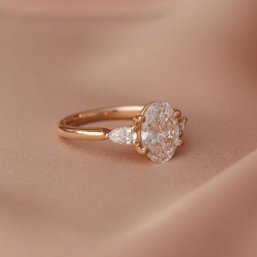 oval wedding rings