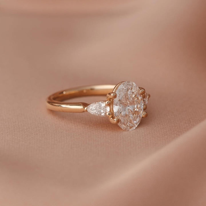 oval wedding rings