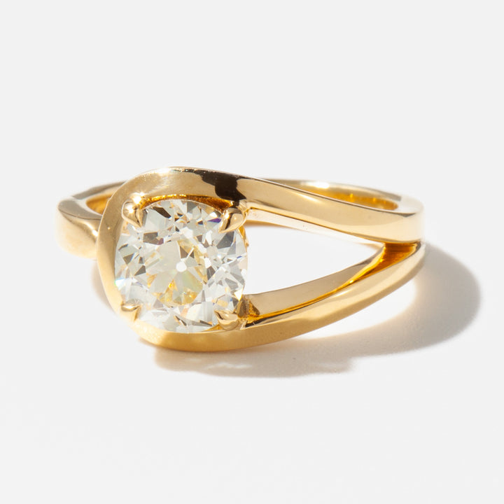 1.50CT Cushion Cut E/VS1 Lab Grown Diamond Unique Solitaire Engagement Ring