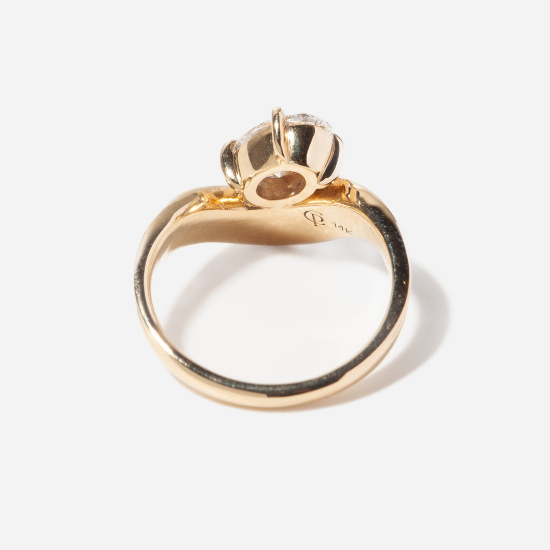 1.25CT Oval Cut Lab Grown Diamond Curved Classic Engagement Rings