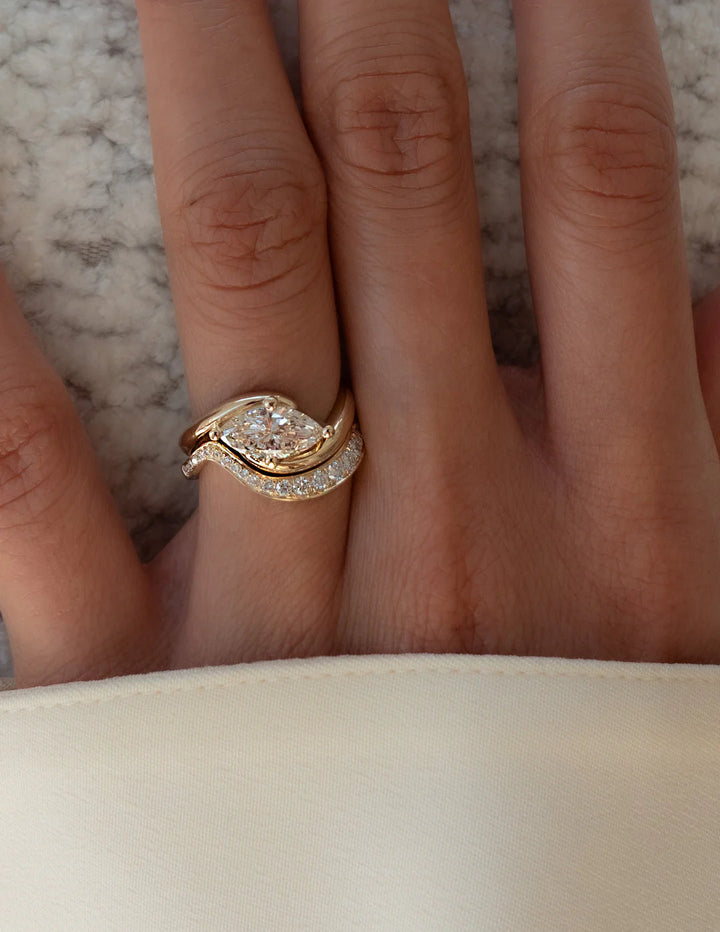1.0CT-2.0CT Marquise E/VS Lab Grown Diamond By Pass Engagement Couple Ring Design With Matching Band