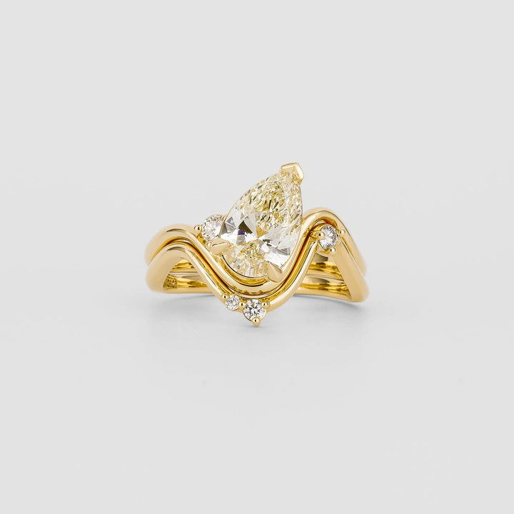 1.50ct Pear E/VS1 Lab Grown Unique Diamond Rings Classy Engagement With Matching Band