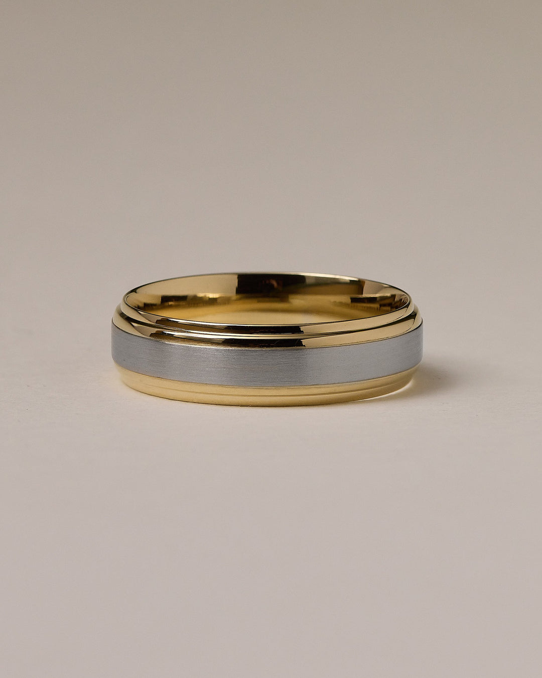 Men's Stepped Edge Satin Solid Gold Wedding Band