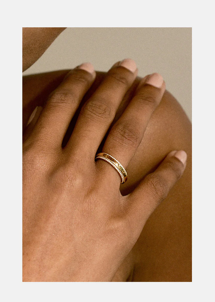 Modern Oval Diamond Ring Set