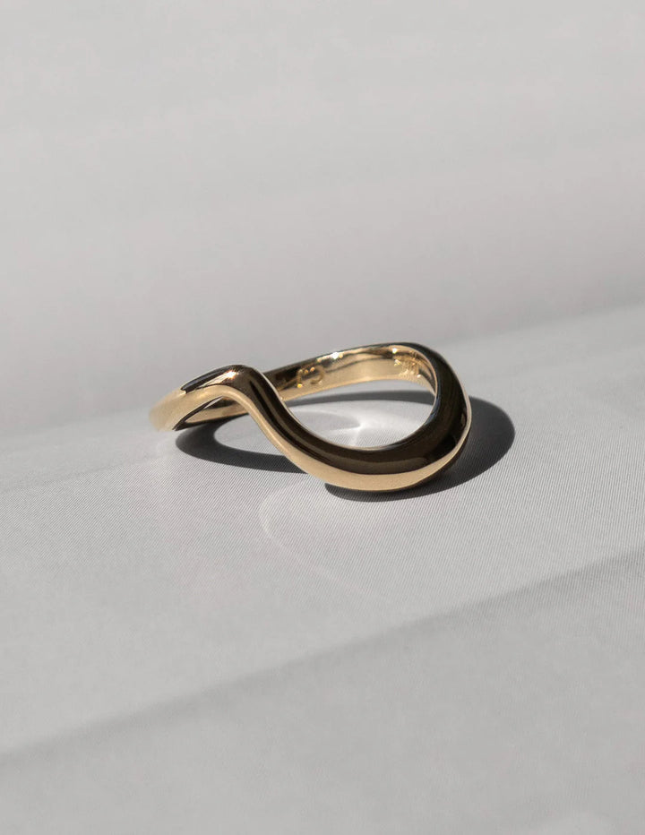 Elegant Oval Engagement Ring Set