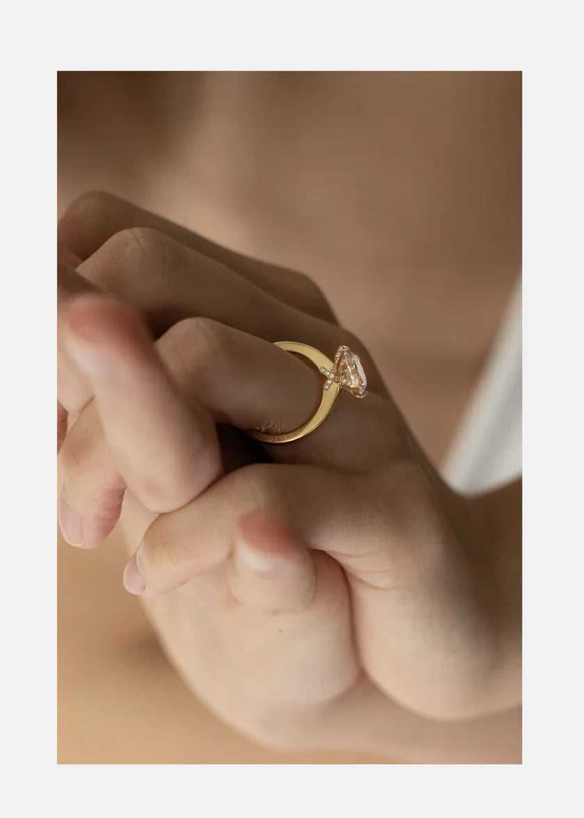 Unique Oval Engagement Ring Set
