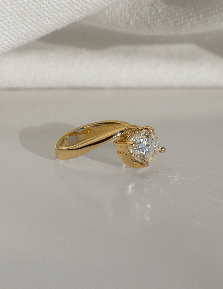 Oval Diamond Engagement Ring USA