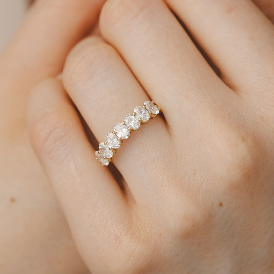 oval wedding band 