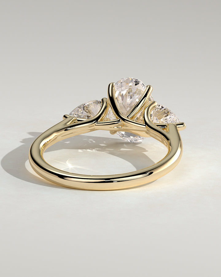 Oval Three Stone Ring Yellow Gold