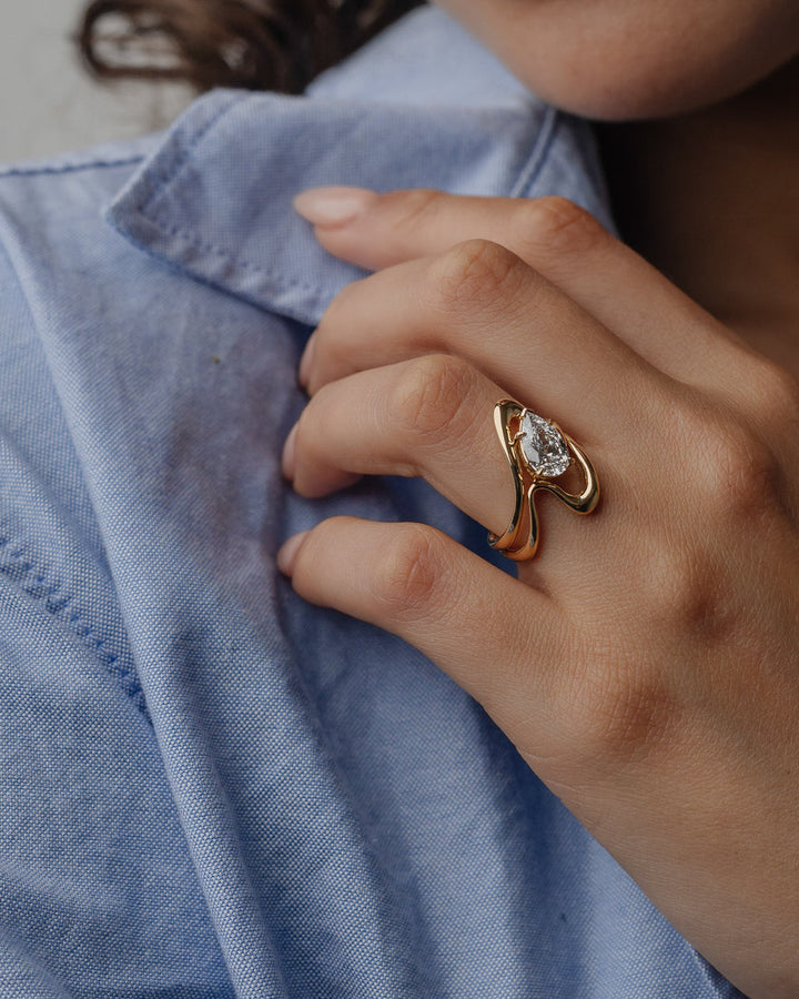Lab Grown Pear Diamond Engagement Ring