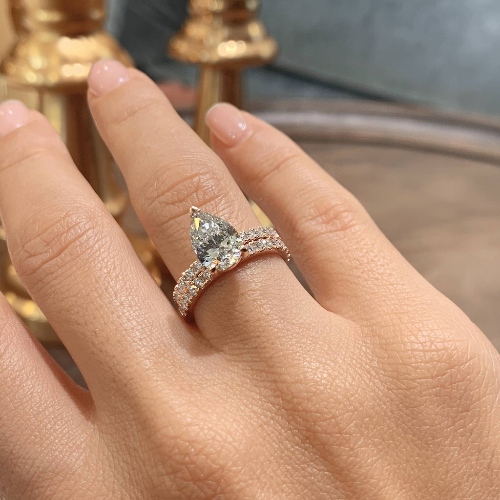 Pear Solitaire Diamond Ring Set