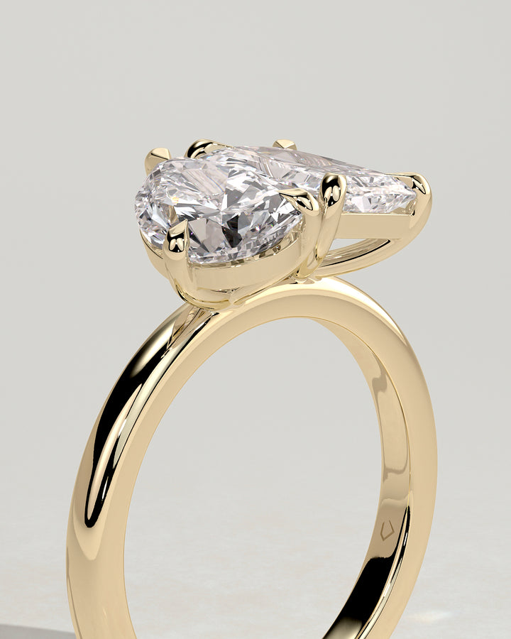Radiant and pear Toi et Moi ring
