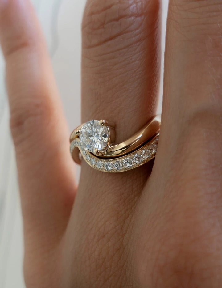 0.50CT-1.50CT Round E/VS CVD Diamond By Pass Engagement Dream Ring With Matching Band