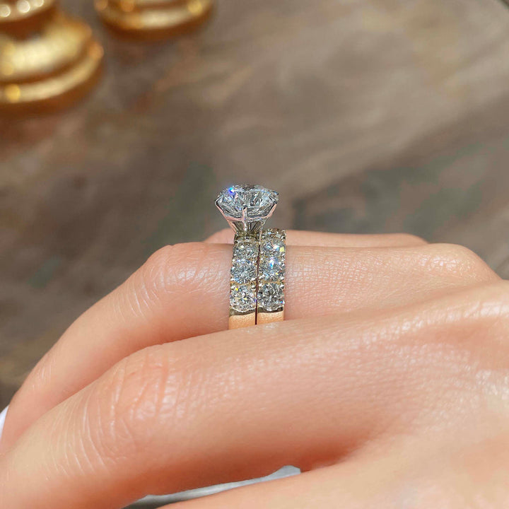 Round Diamond Ring With Wedding Band