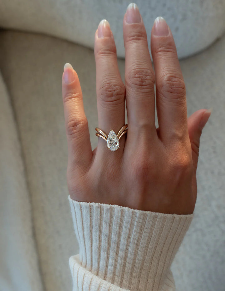 1.0CT-2.0CT Pear E/VS CVD Diamond Unique Engagement Rings Couple With Matching Classic Curved Band