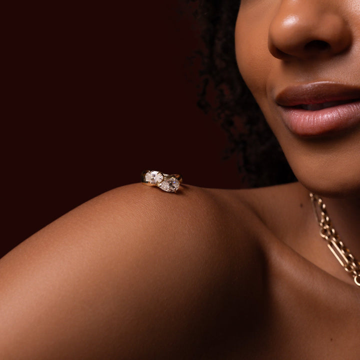 1.0CT Pear & Oval Cut IGI Certified CVD Diamond Curved Toi et Moi Engagement Ring