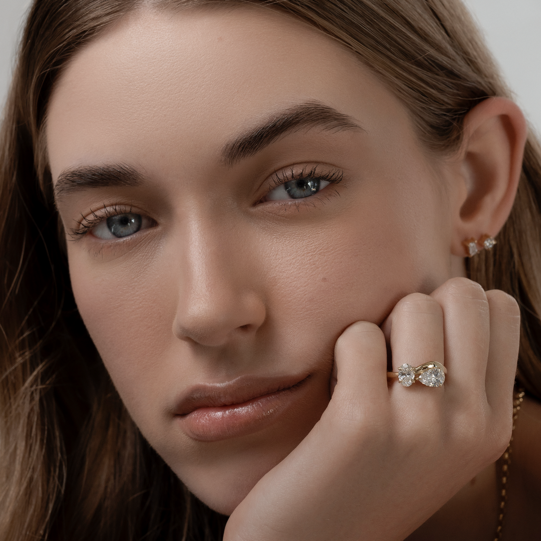 1.0CT East West Pear & Oval Cut Lab Grown Diamond Curved Toi et Moi Engagement Ring