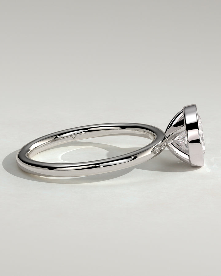 2 carat oval engagement ring