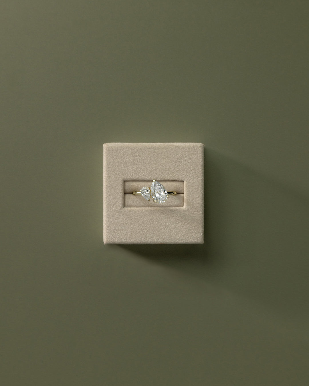 minimalist toi et moi ring