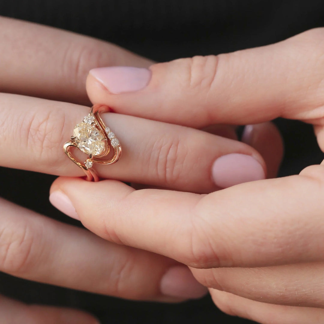 Lab Grown Oval Diamond Ring Set