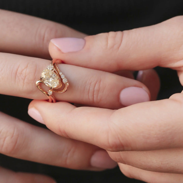Lab Grown Oval Diamond Ring Set