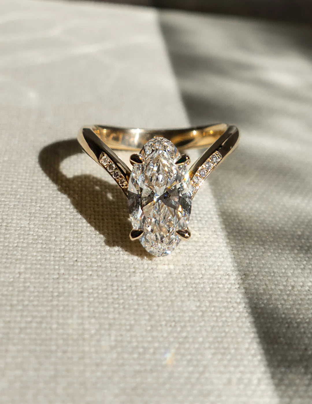 Oval cut lab grown diamond
