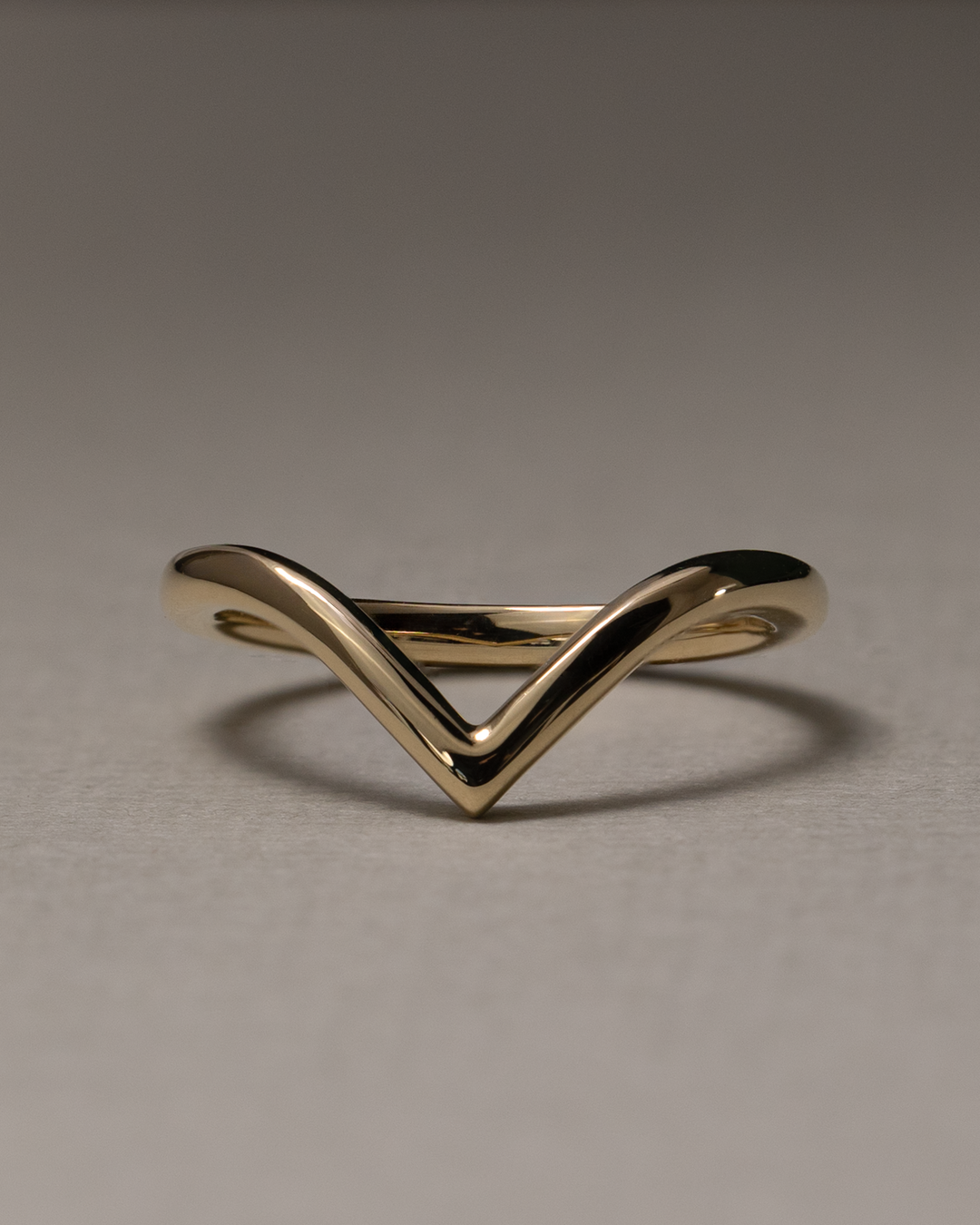 V Shape Solid Gold Wedding Band For Perfect Ring Stack
