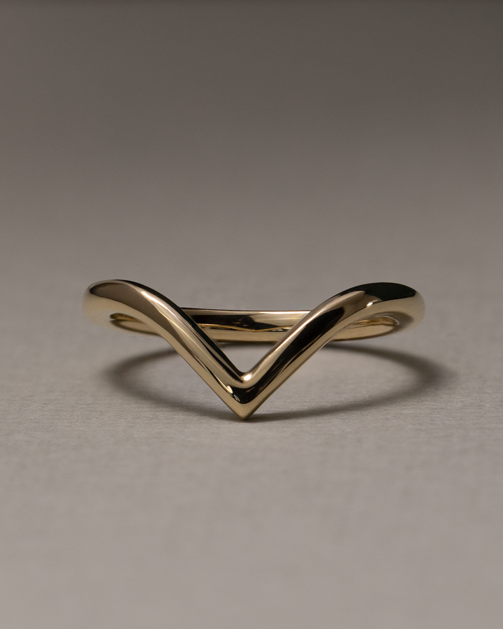 V Shape Solid Gold Wedding Band For Perfect Ring Stack