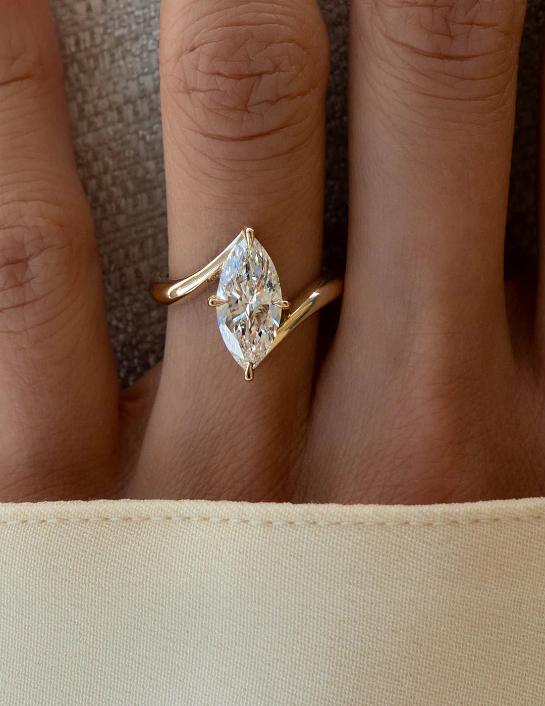 2.0CT Marquise E/VS CVD Diamond Bypass Unique Engagement Ring With Curved Band