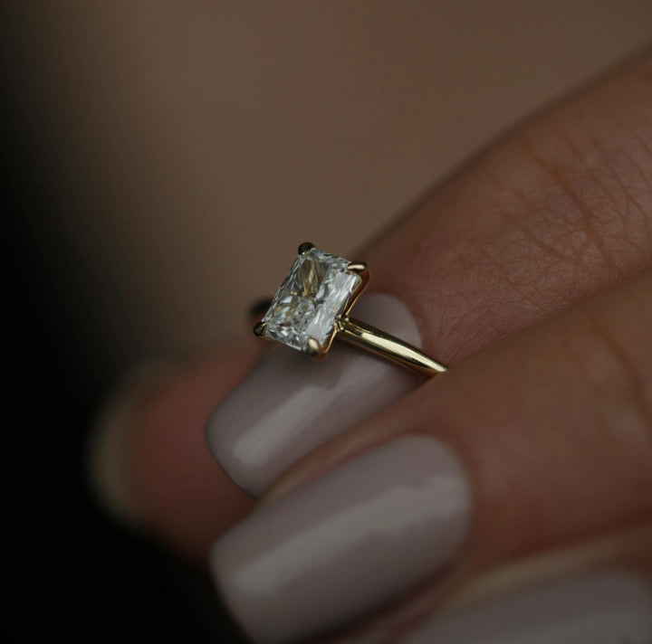 0-71-ct-radiant-solitaire-cvd-e-vs1-diamond-engagement-ring